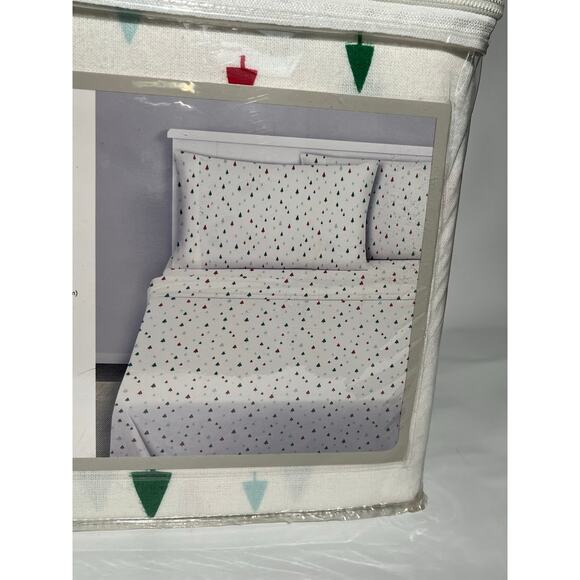 HD Designs Queen Sheet Set White‎ Pine Tree Christmas Design 220 Thread NWT - Picture 2 of 10